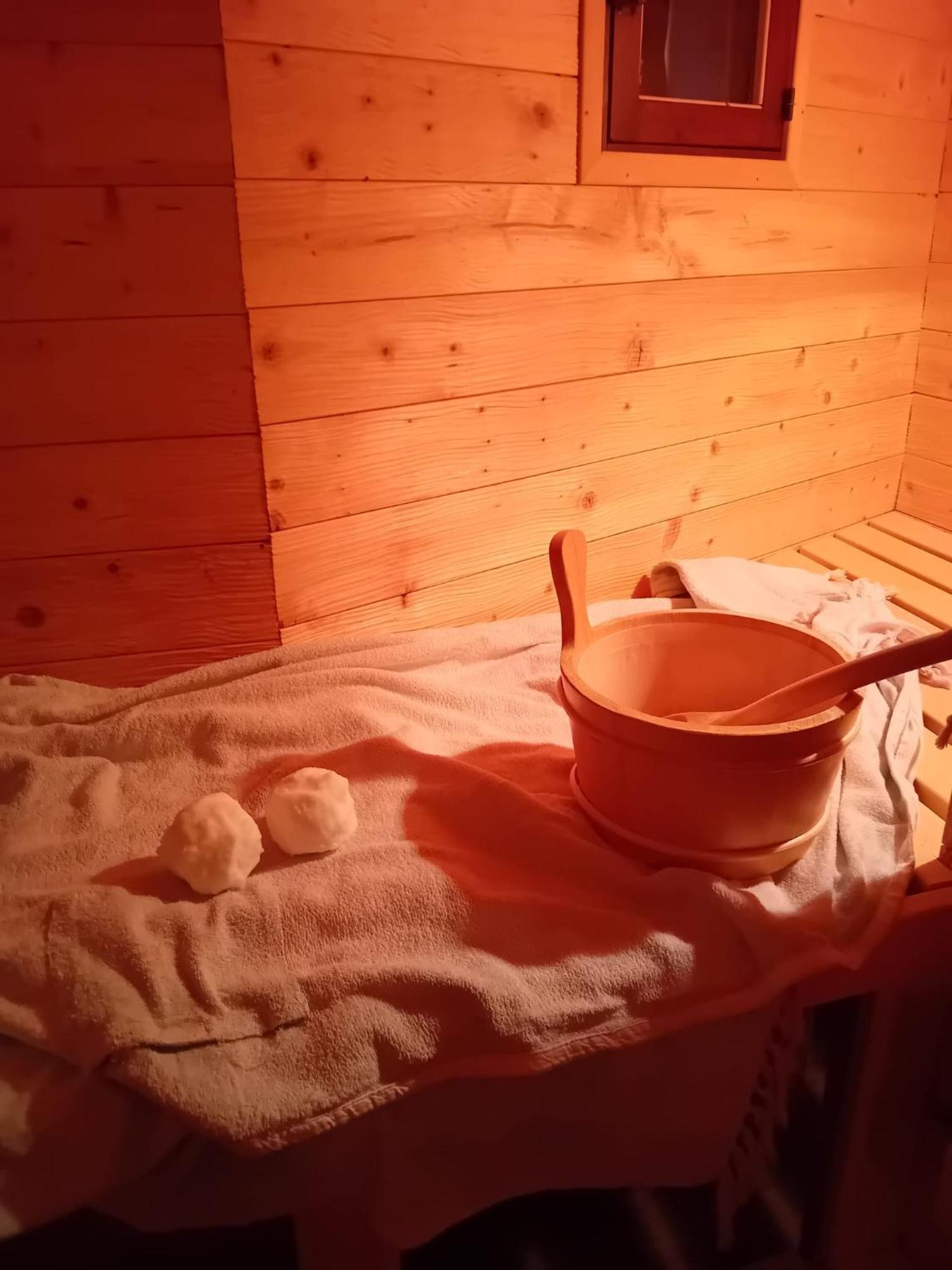 Wellnessoase Mit Sauna Und Whirlpool Inzell Exterior photo